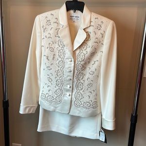 Albert Nipon Evening Cream Ivory Beaded Jacket Skirt Camisole Set - Size 4